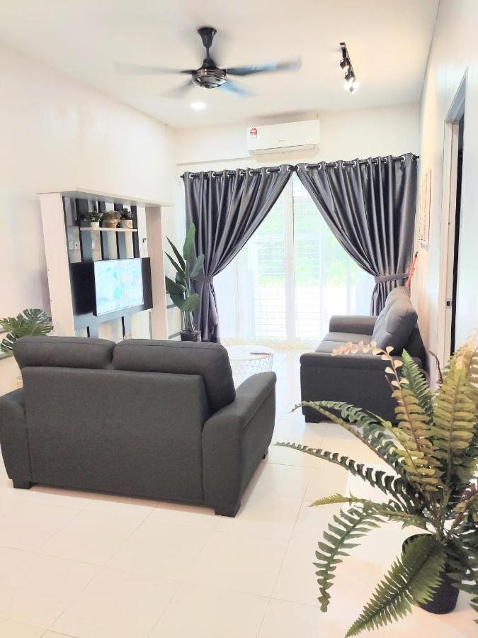 Private Pool Cassa Dinies, Wifi , Bbq,10 Pax Rantau Panjang Exterior foto