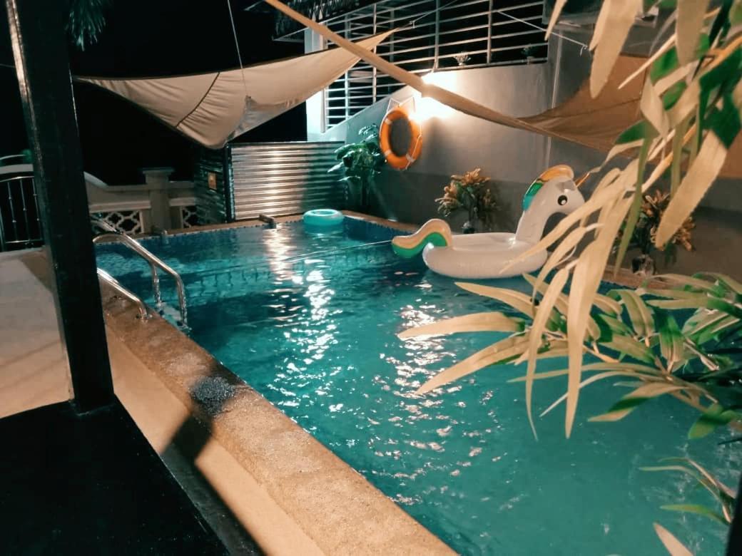 Private Pool Cassa Dinies, Wifi , Bbq,10 Pax Rantau Panjang Exterior foto
