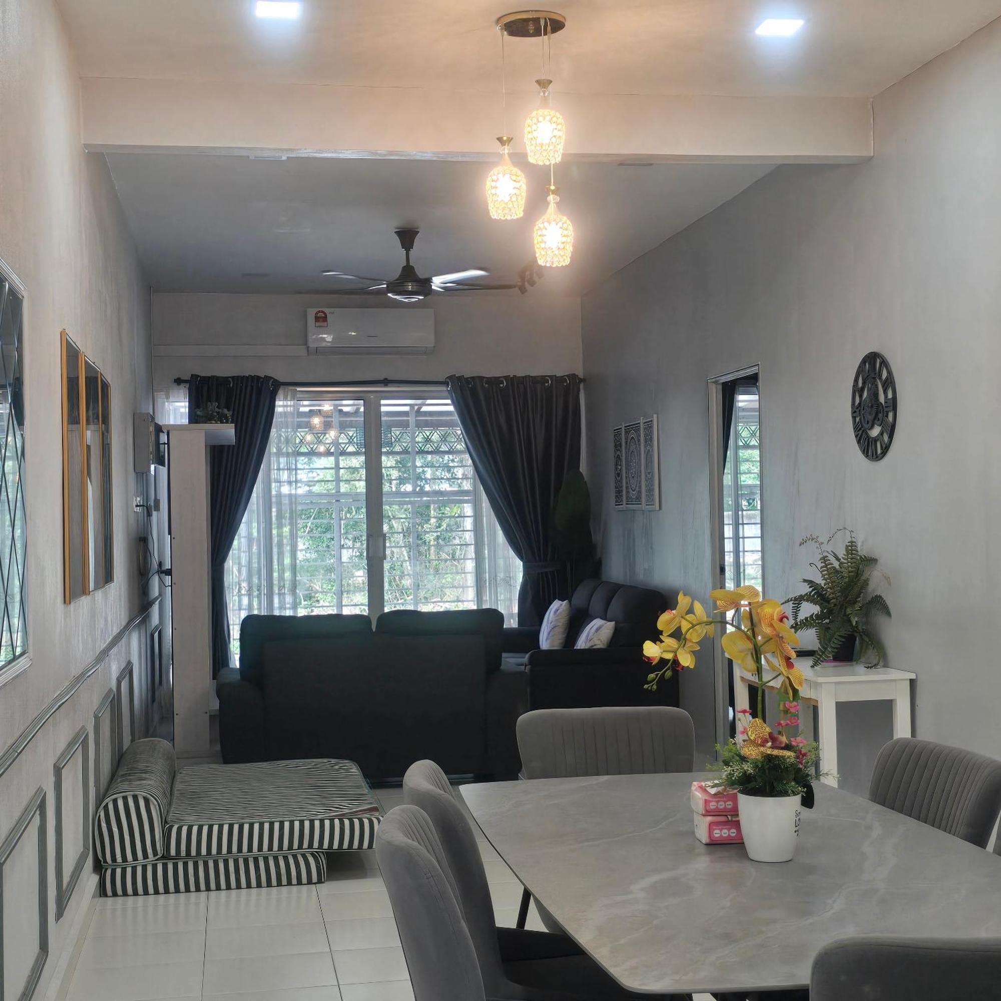 Private Pool Cassa Dinies, Wifi , Bbq,10 Pax Rantau Panjang Exterior foto