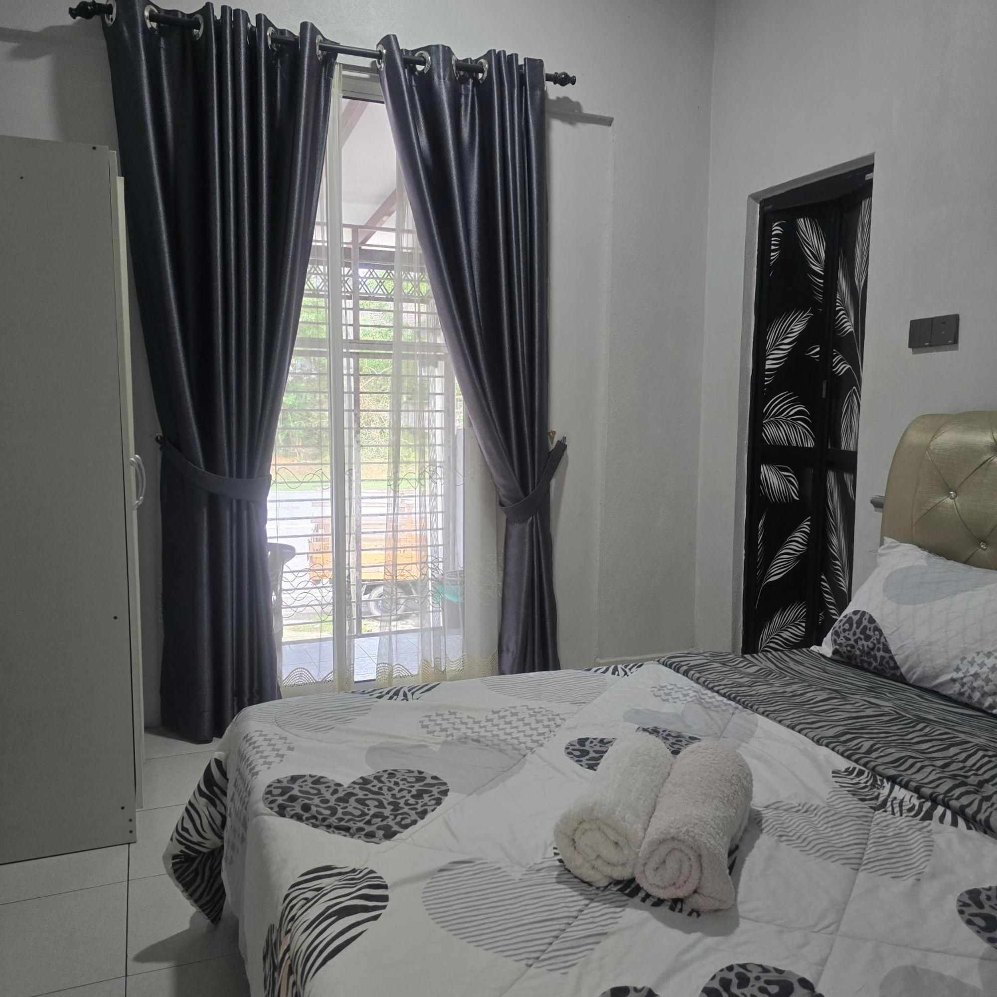 Private Pool Cassa Dinies, Wifi , Bbq,10 Pax Rantau Panjang Exterior foto